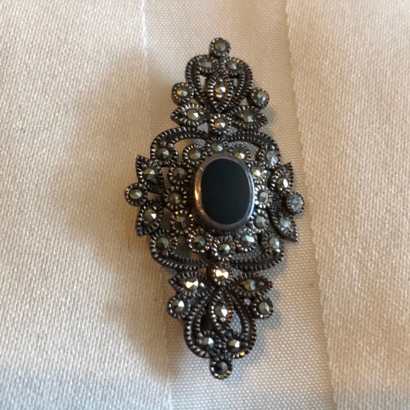 ! SOLD!! VINTAGE 60s 925 MARCASITE ONYX BROOCH - Picture 2 of 6